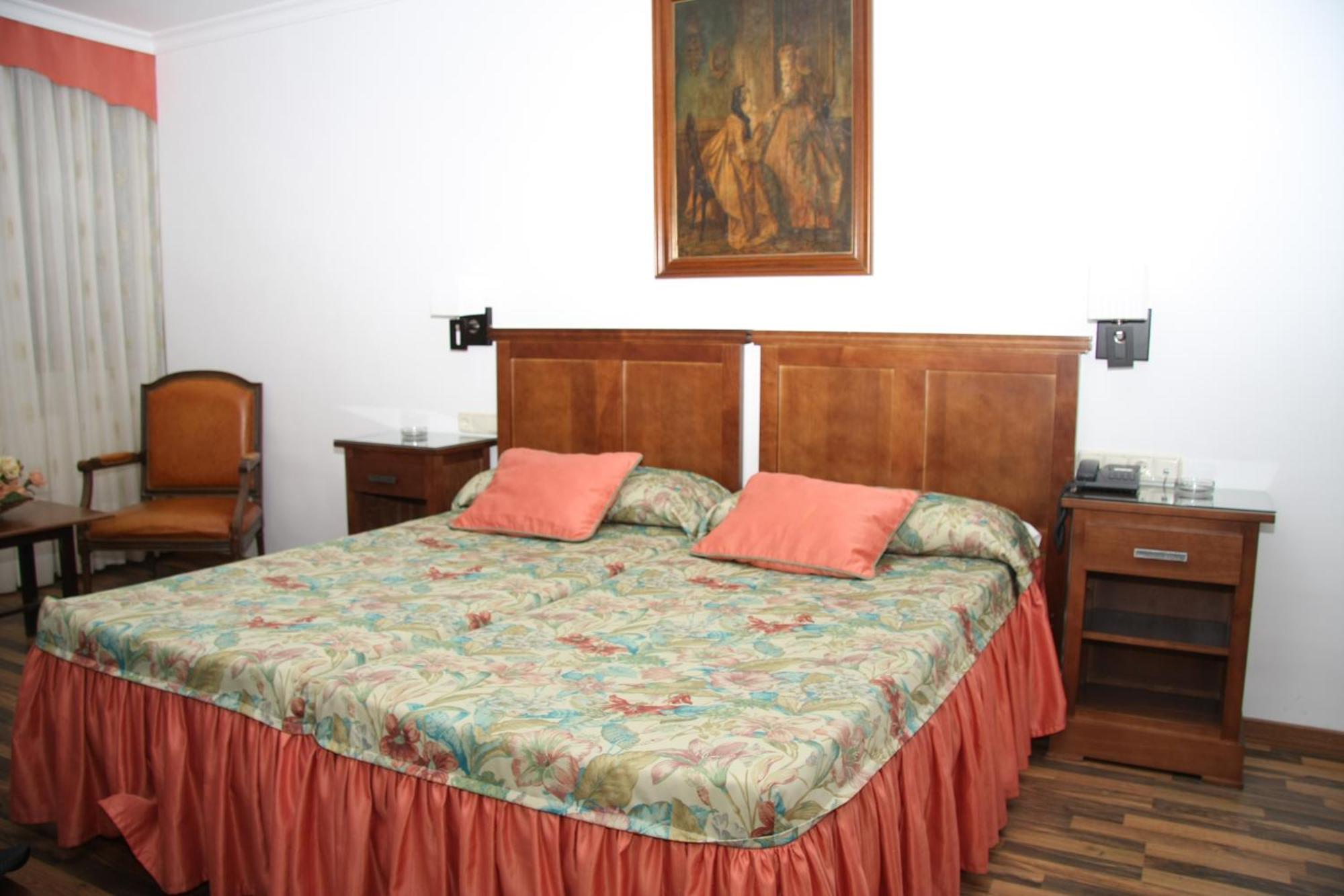 Hotel Mulhacen Guadix Room photo